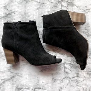 Black short boots